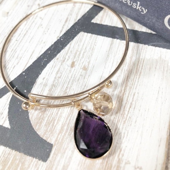 Alquimia Jewelry - JEWELED PURPLE CRYSTAL PENDANT GOLD BRACELET